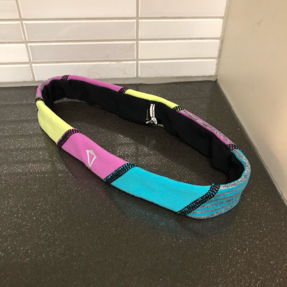 Ivivva by Lululemon girl’s headband